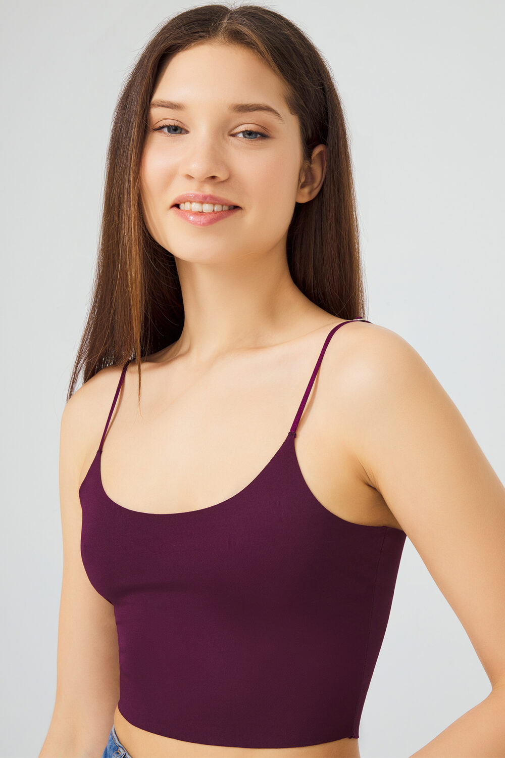 Γυναικείο crop-top μπλουζάκι CottonHill με λεπτή τιράντα μωβ