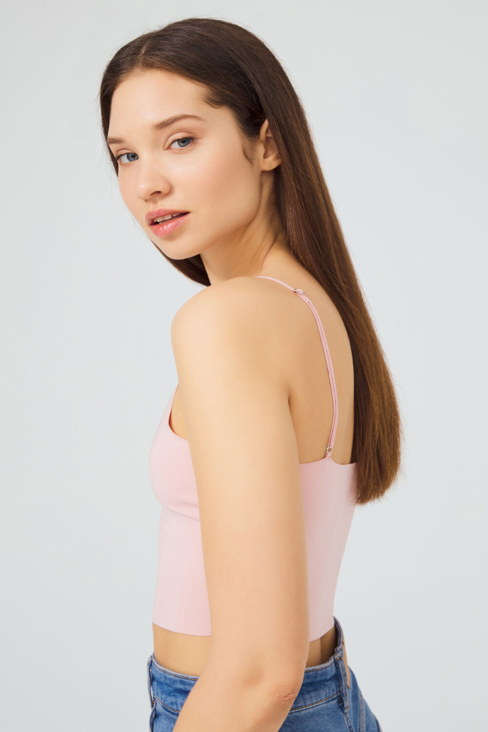 Γυναικείο crop-top μπλουζάκι CottonHill με λεπτή τιράντα απαλό ροζ